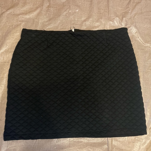 GB fashion London quilted black skirt women's size Large - Picture 1 of 3
